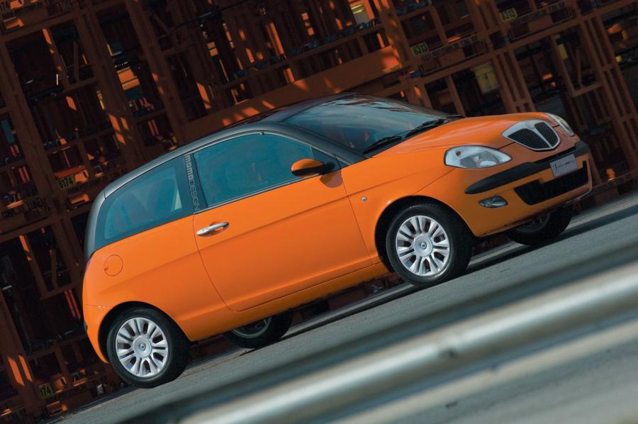  Lancia Ypsilon by MomoDesign 2005 года  (фото 18 из 29)